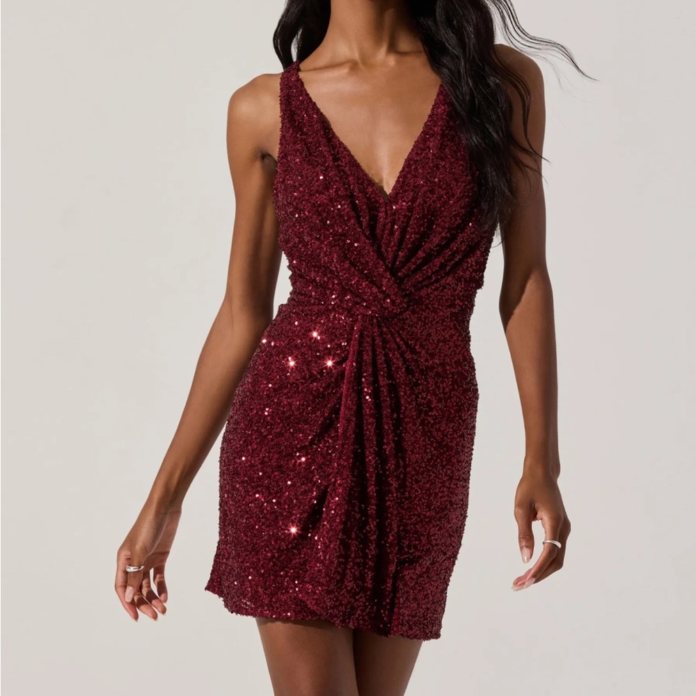 ASTR Glittering Crimson Sequin Dress Large